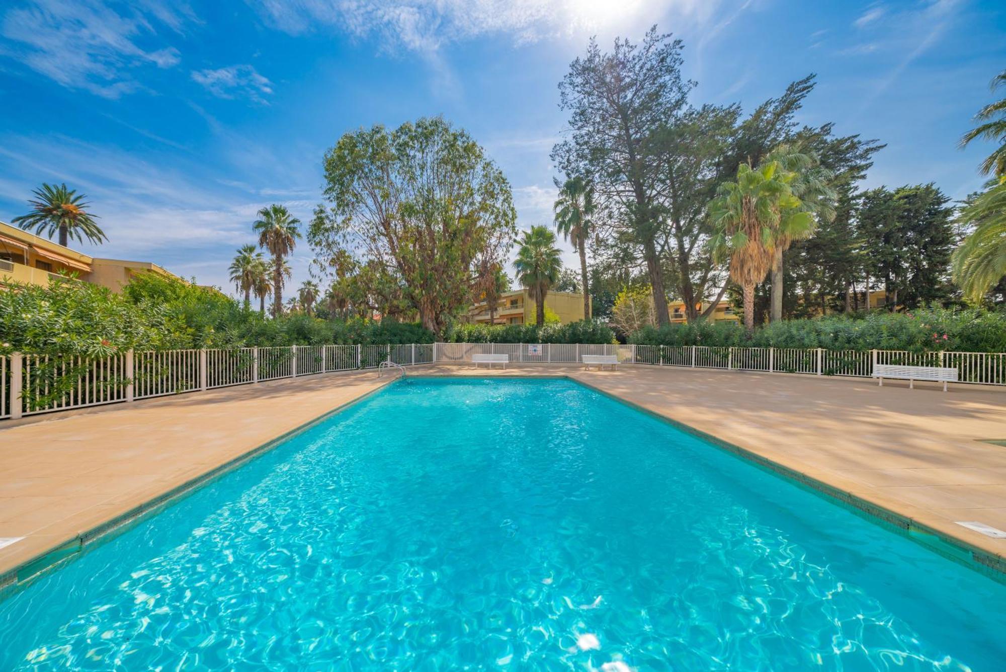 Les 15 Pins & La Mer -Your Green Getaway Near Sea & Beach Antibes Exterior foto
